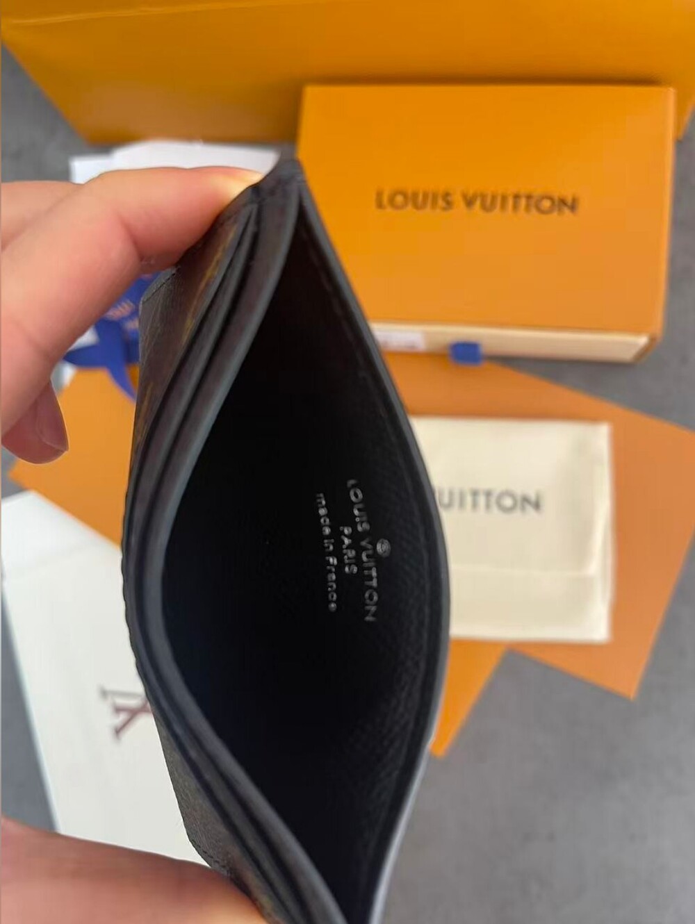 Louis Vuitton Neo Card Holder - Picture 5 of 9